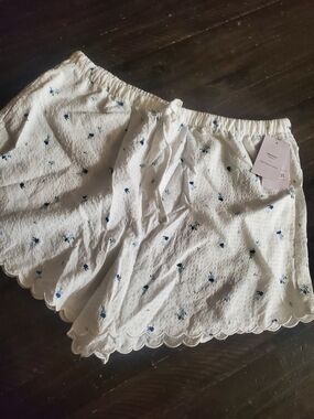 Auden White Pajama Shorts with Blue Floral Detail